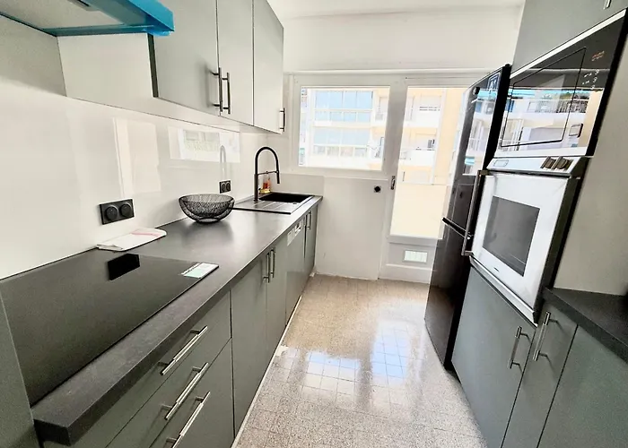 Ferienhaus Hyper Center - 4 People - Close To Shops And Beaches Antibes
